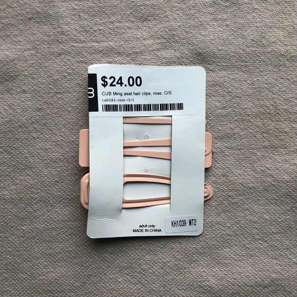 Matte rose barrettes - Picture 2 of 3